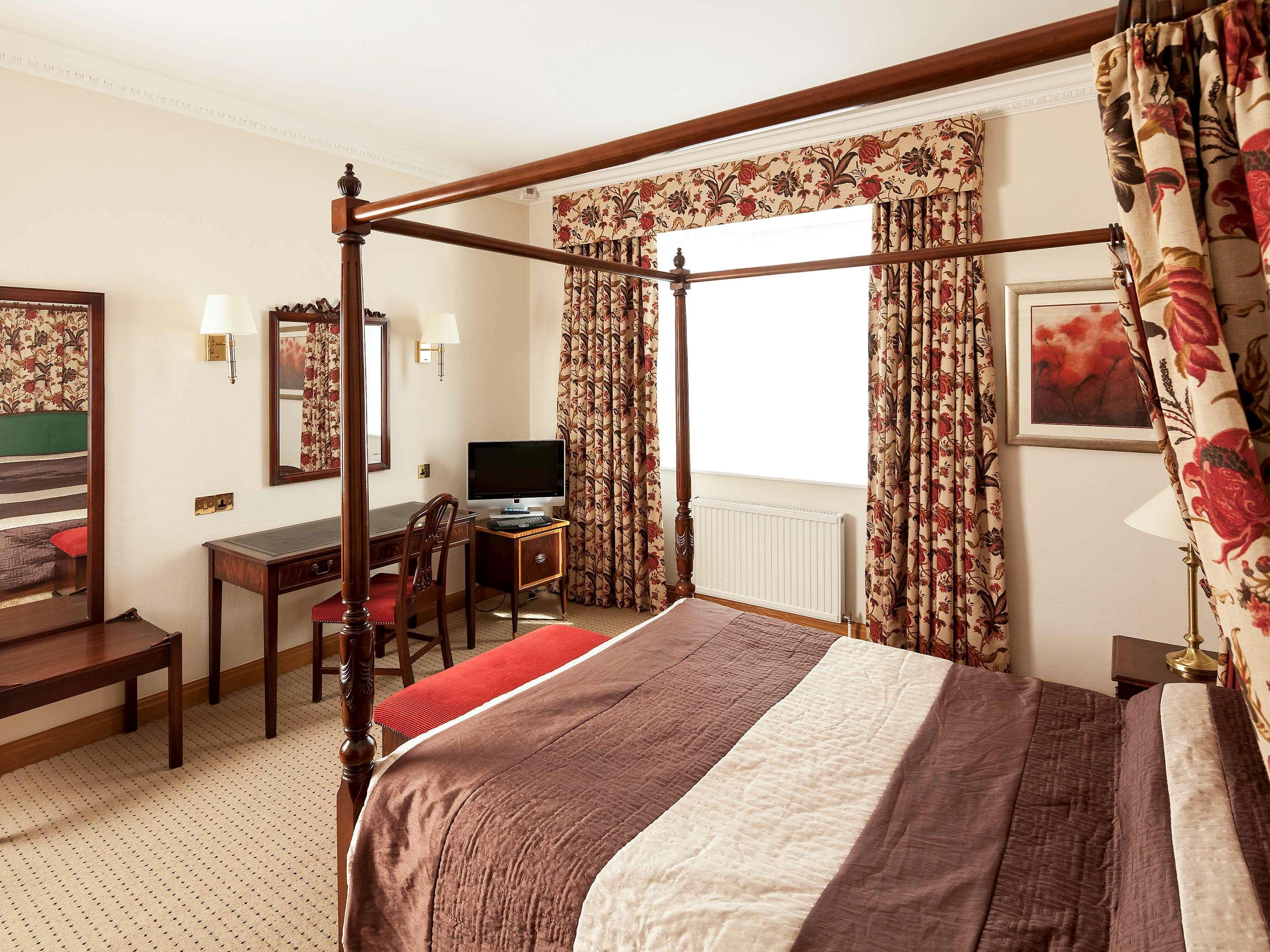 Mercure York Fairfield Manor Hotel Екстер'єр фото