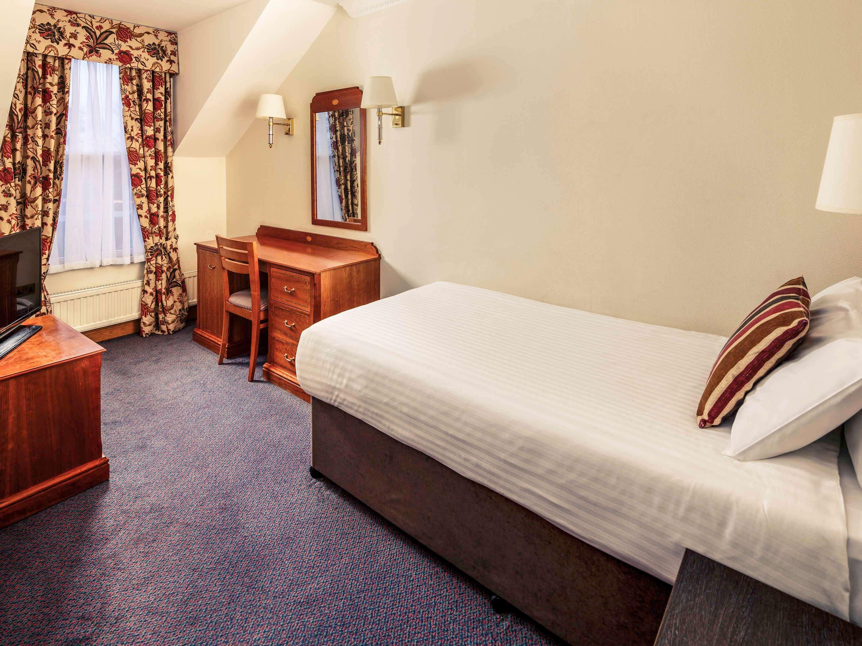 Mercure York Fairfield Manor Hotel Екстер'єр фото