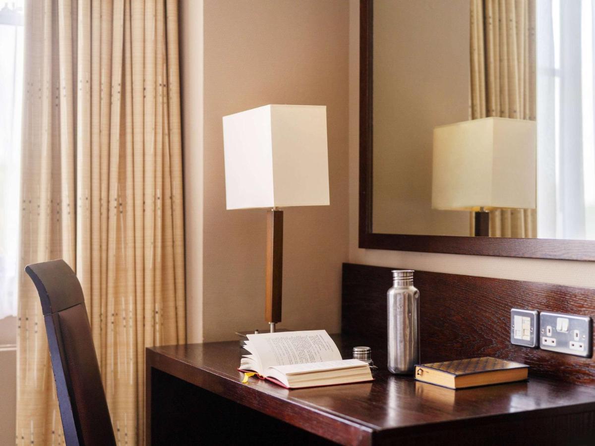 Mercure York Fairfield Manor Hotel Екстер'єр фото