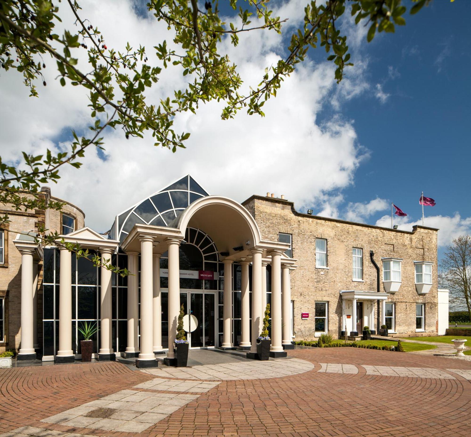 Mercure York Fairfield Manor Hotel Екстер'єр фото