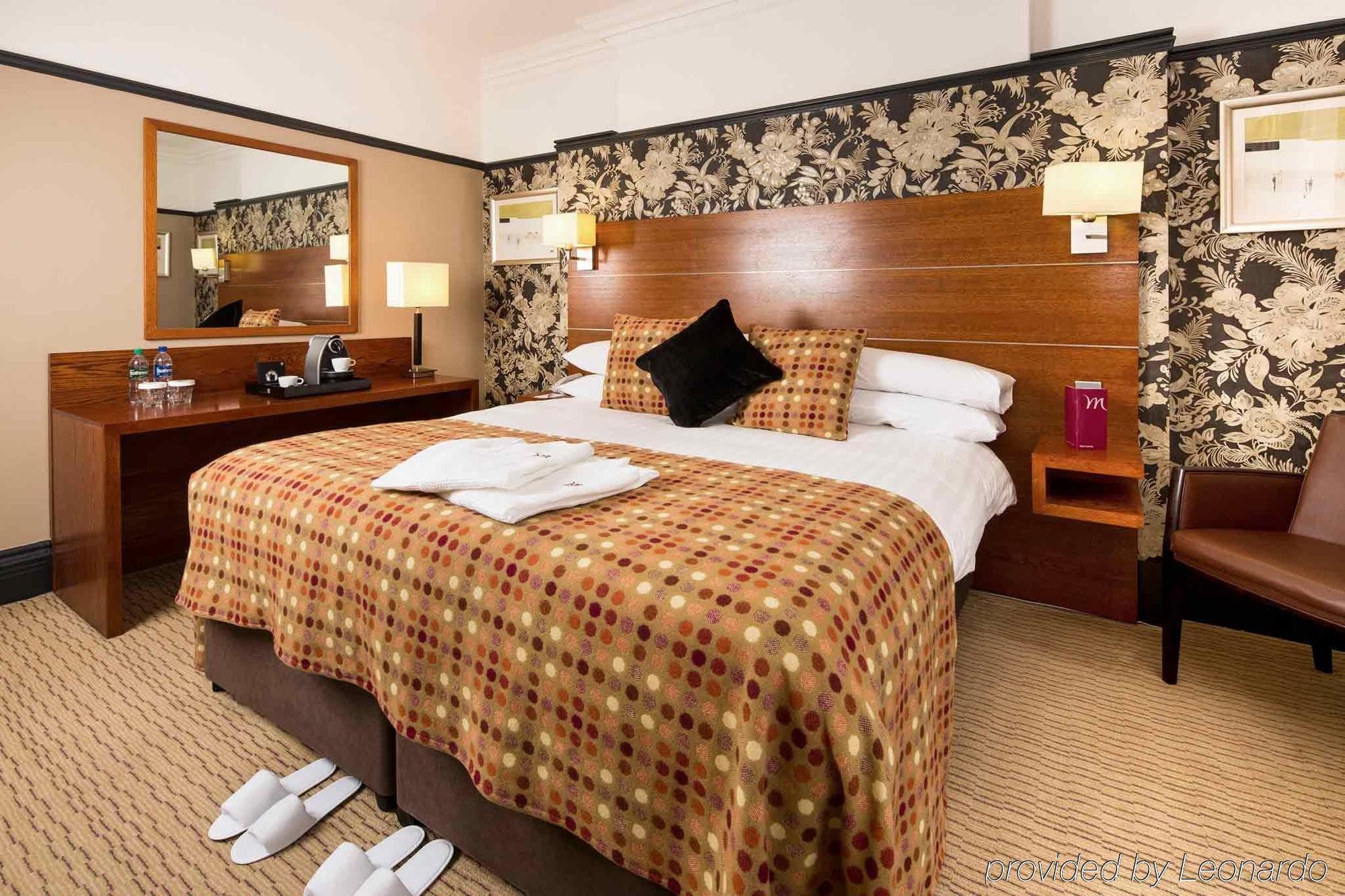 Mercure York Fairfield Manor Hotel Екстер'єр фото