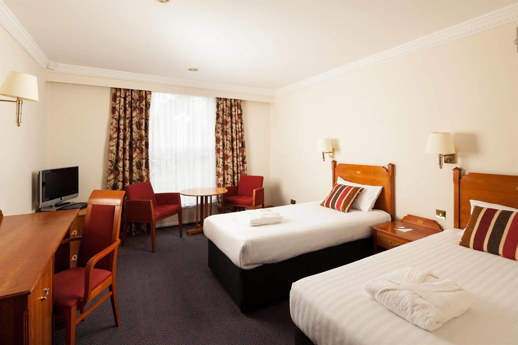 Mercure York Fairfield Manor Hotel Екстер'єр фото