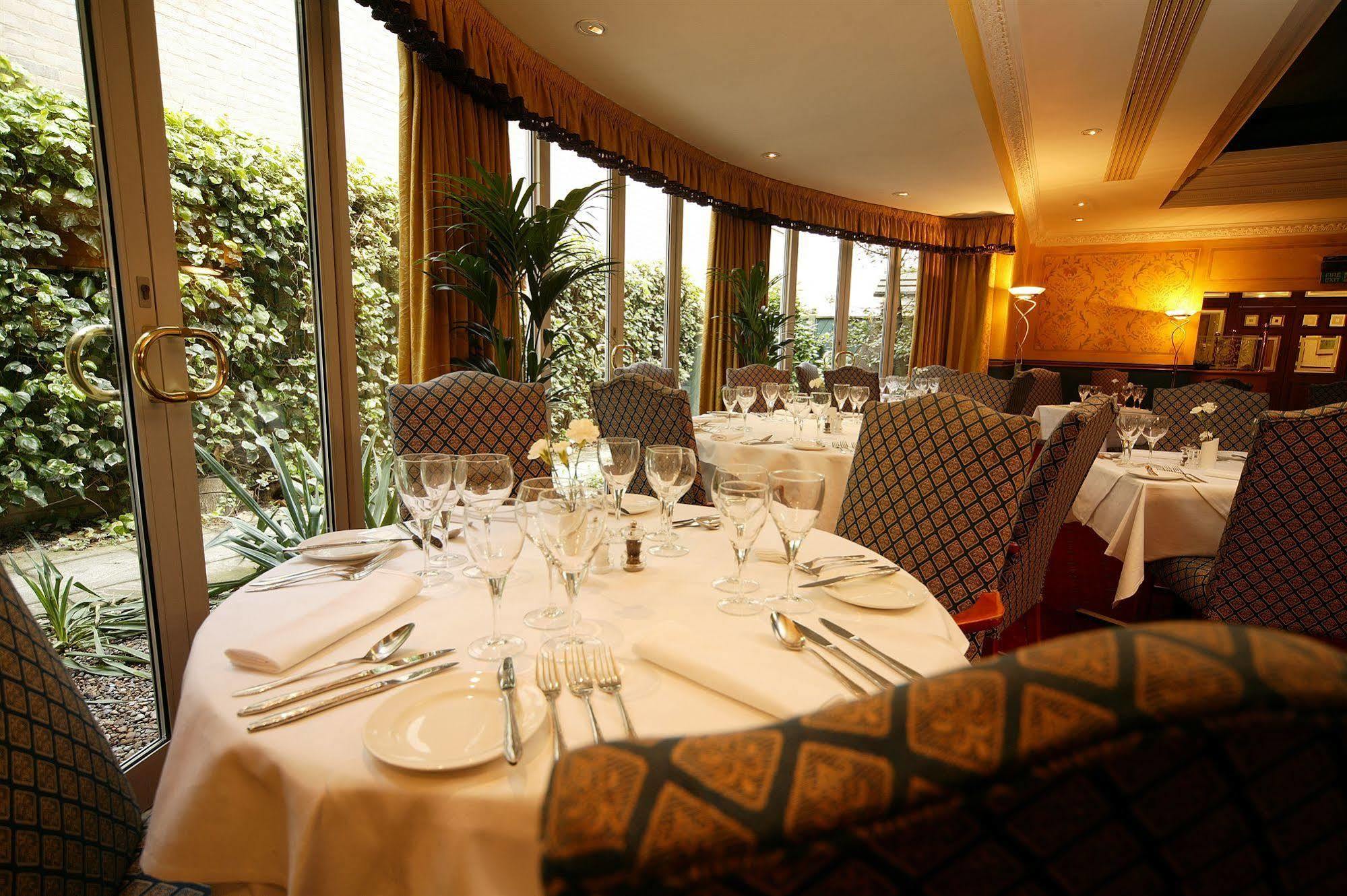 Mercure York Fairfield Manor Hotel Екстер'єр фото